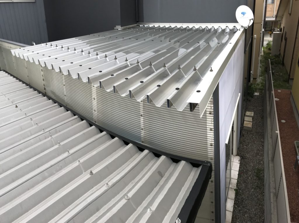 近隣2階からの視線をカットする! 半透明屋根で作るプライベートガーデン 富山市H邸 近隣2階からの視線をカットする! 半透明屋根で作るプライベートガーデン 富山市H邸